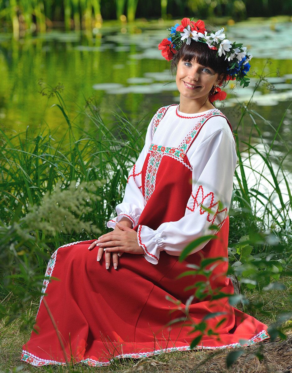 Beautiful girl Girls in Slavic costumes in Amsterdam